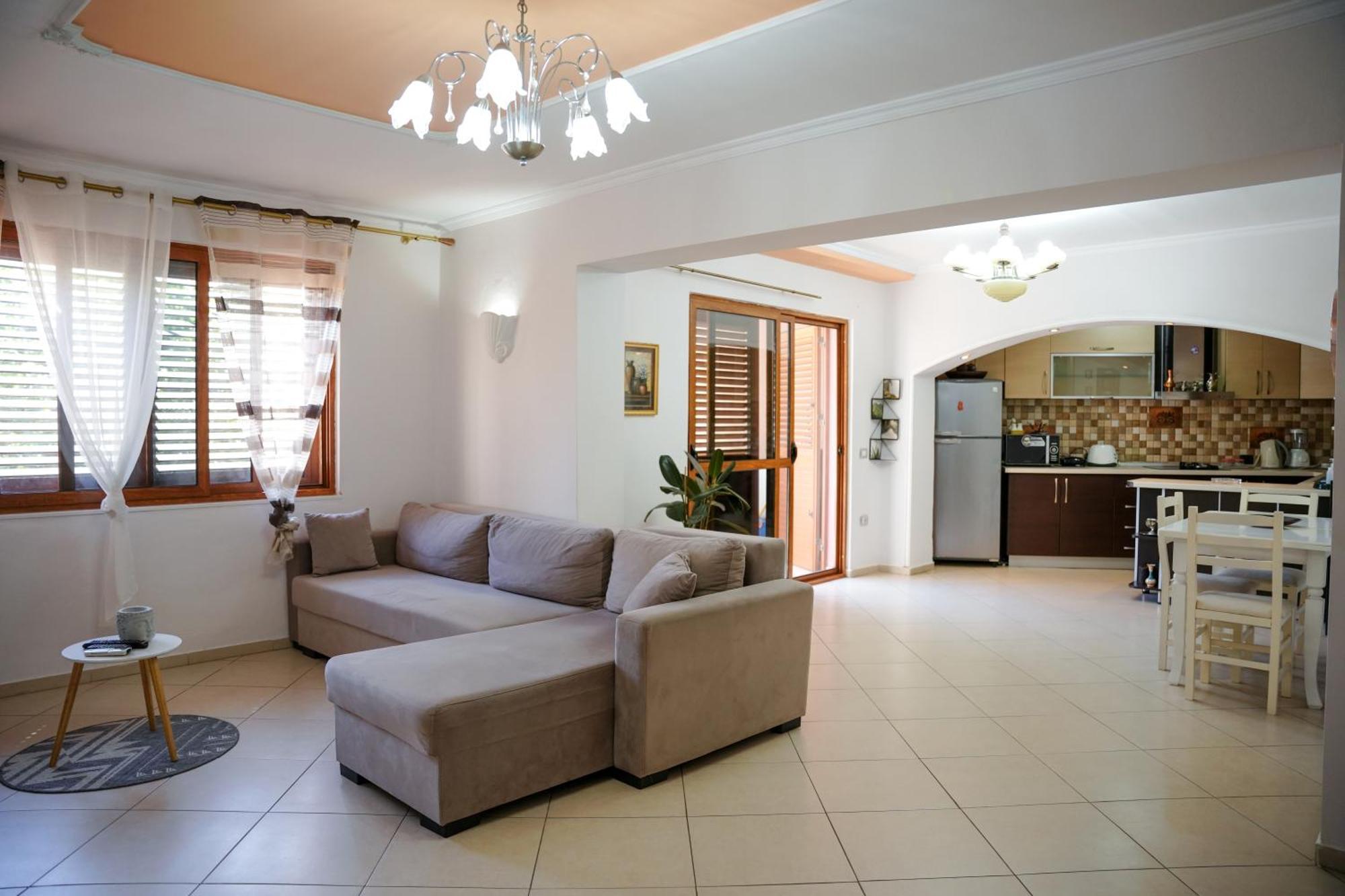 Tirana Centre Lions Gate 1 Apartment Eksteriør bilde