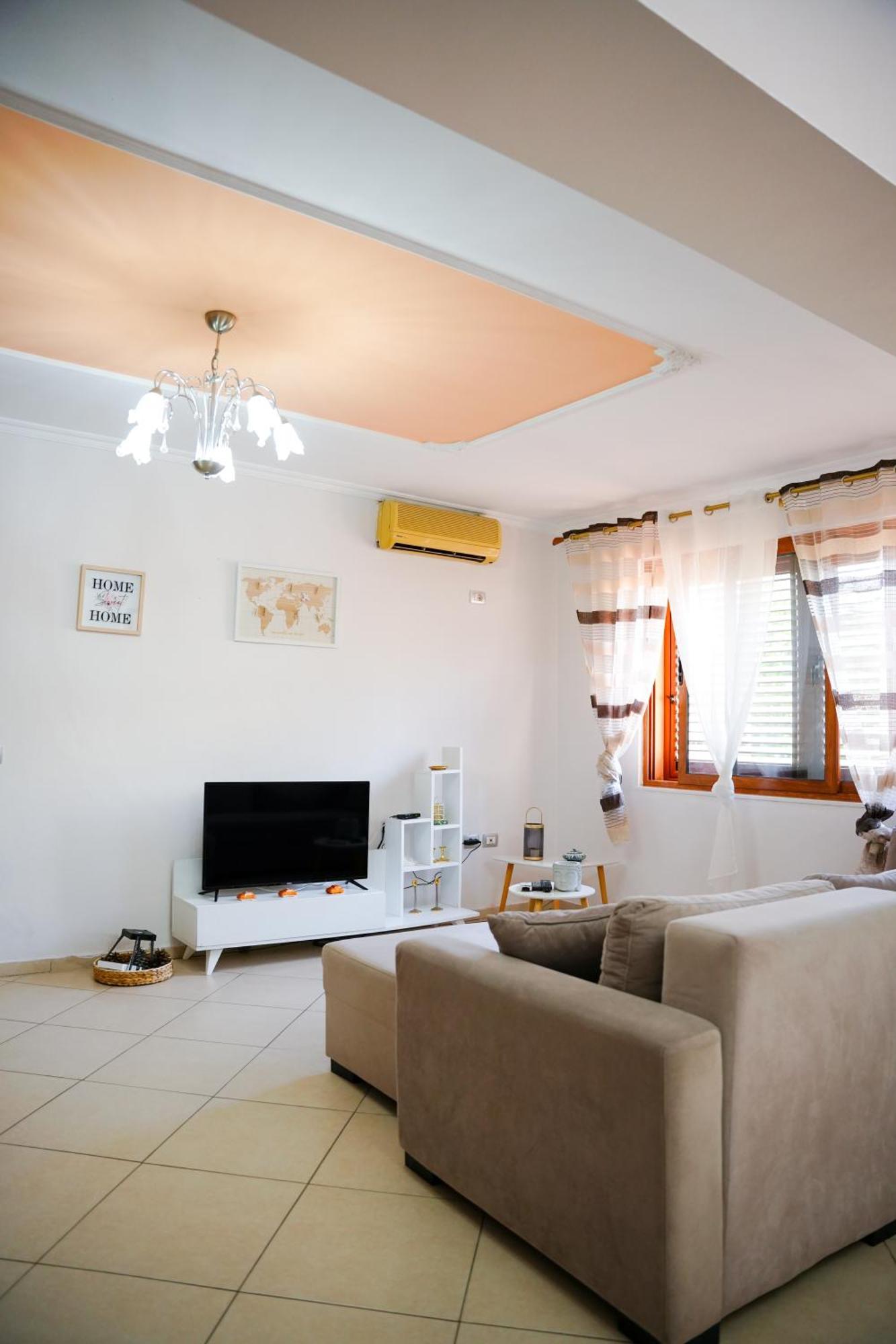 Tirana Centre Lions Gate 1 Apartment Eksteriør bilde